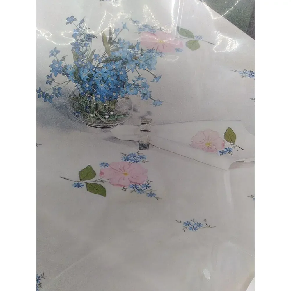 60x80 Inch Oblong Stamped Tablecloth For Applique And Embroidery Kit Camelia